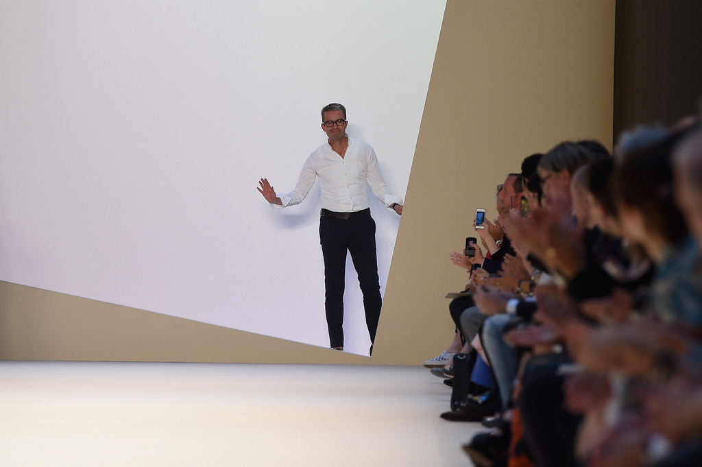 Albert+Kriemler+Akris+Runway+Paris+Fashion