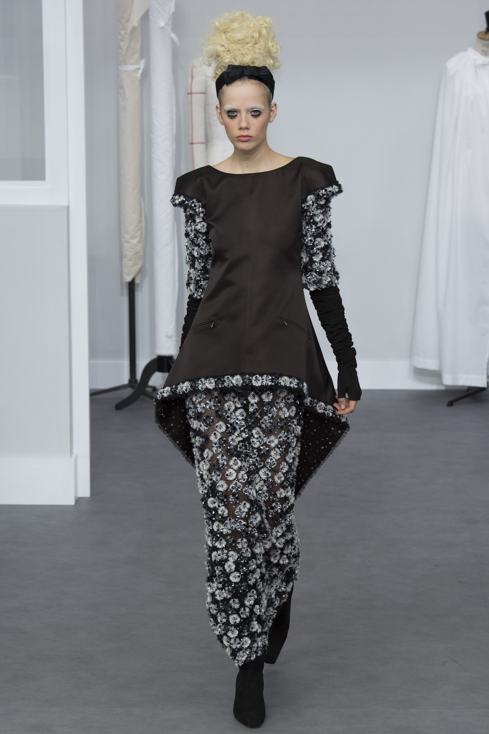 Chanel-Fall-2016-Couture-49
