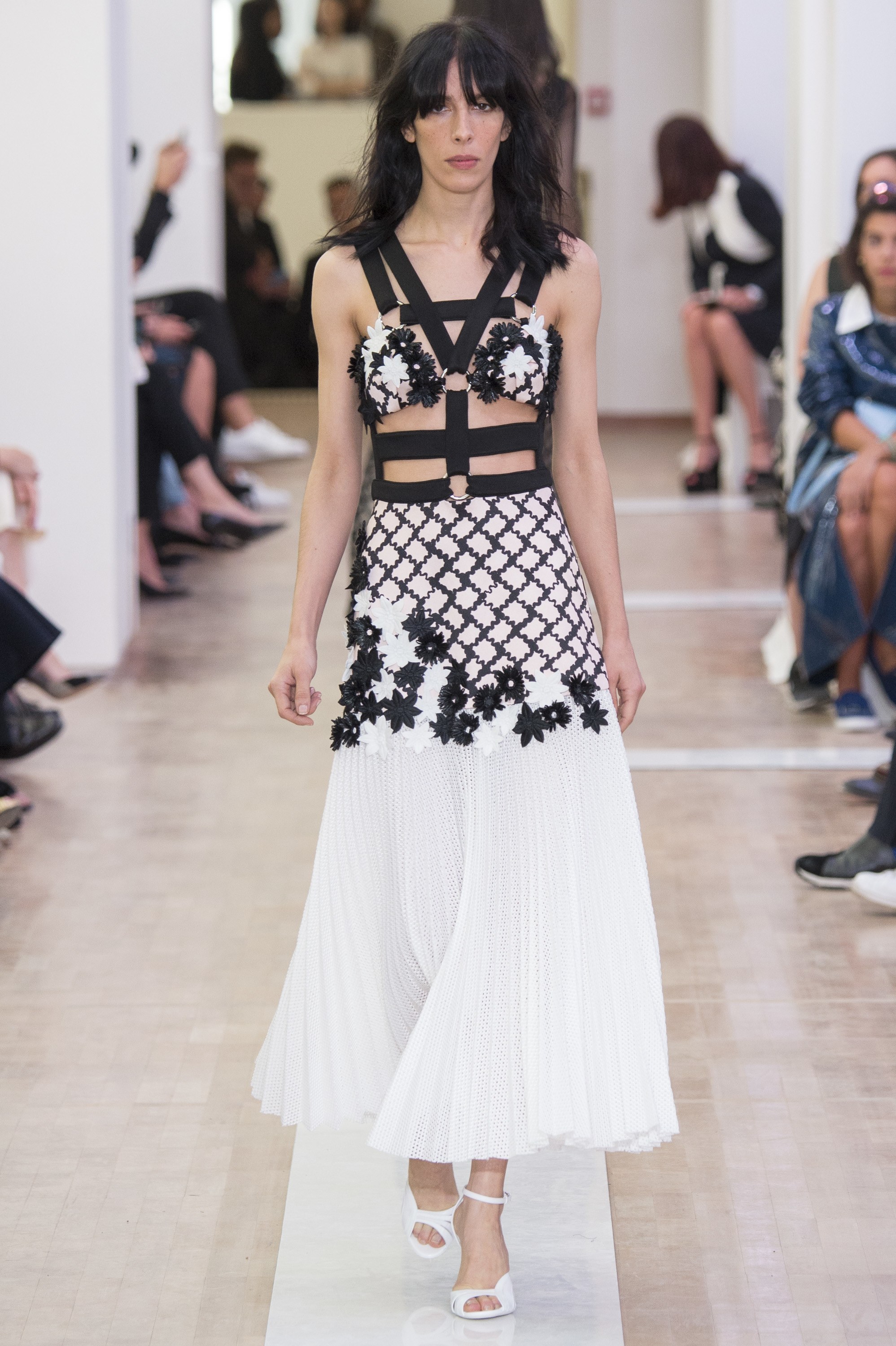 Emanuel-Ungaro-spring-2016-black-and-white-cutout-dress