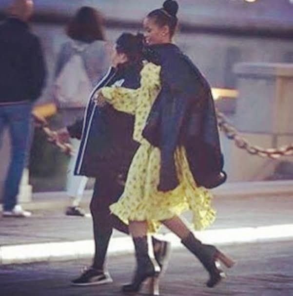 Hot-or-hmm-rihanna-vetements-spring-2016-ruffled-floral-dress-4