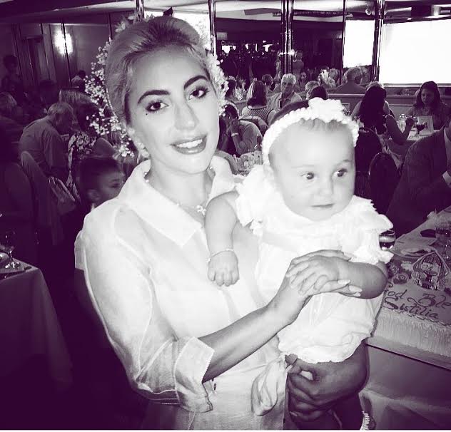 Lady-gaga-baptism-Carolina-Herrera-RTW-SS16-3