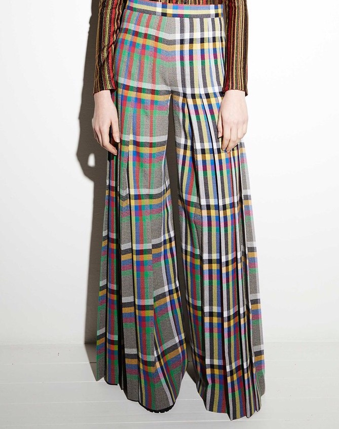 Mel B Cushnie et Ochs Turtleneck Cut Out Sweater and Marco de Vincenzo Plaid Flare Pants 8