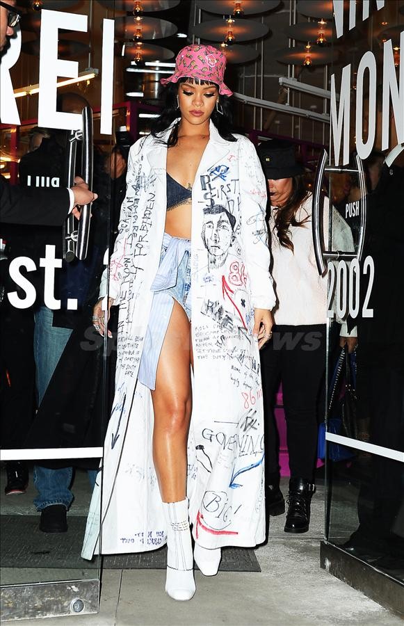 Rihanna-Duster-Coat-2