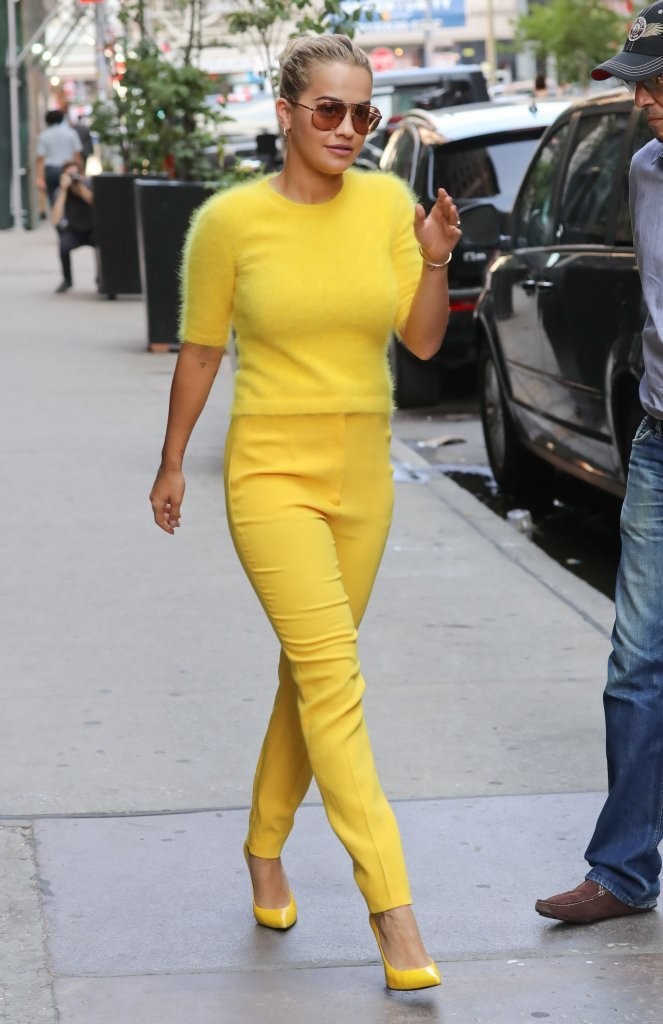 Rita-Ora-Escada-Fall-2016-Yellow-Fluffy-Sweater-High-Waisted-Trousers-4