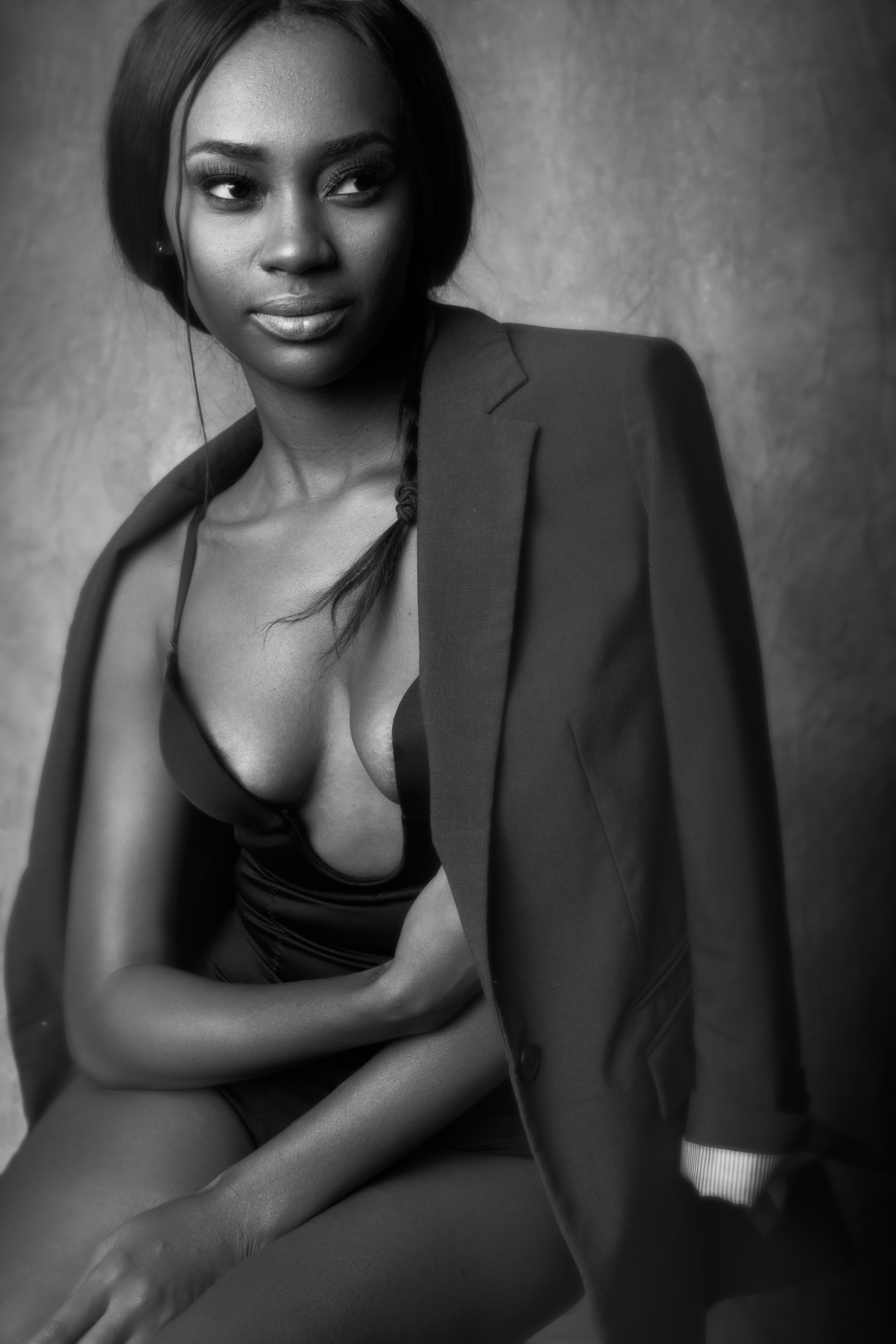 Teriana-from-Chicago-Beauty-Bombshell-4