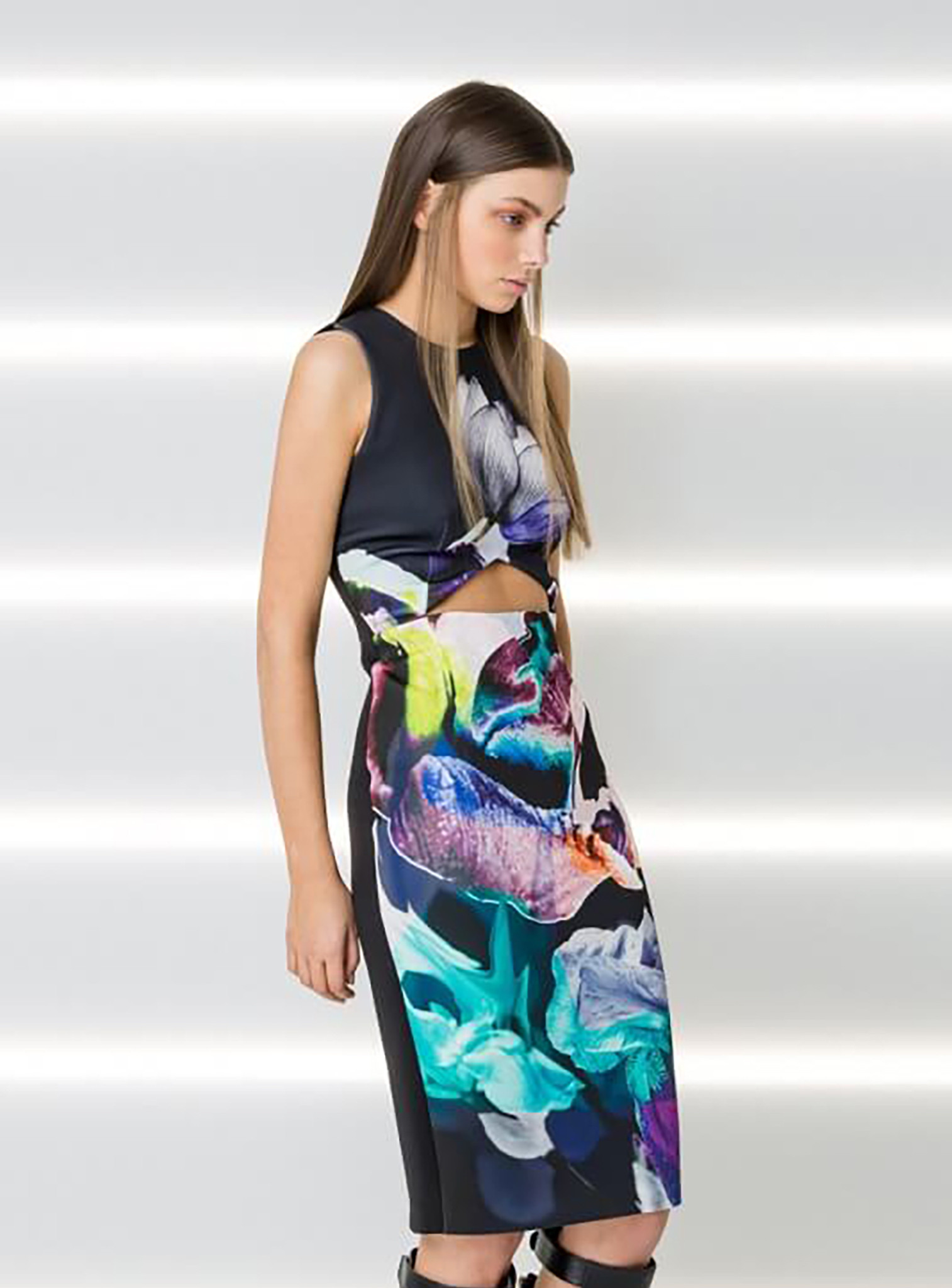 Vetu-de-joy-black-floral-pencil-skirt-dress
