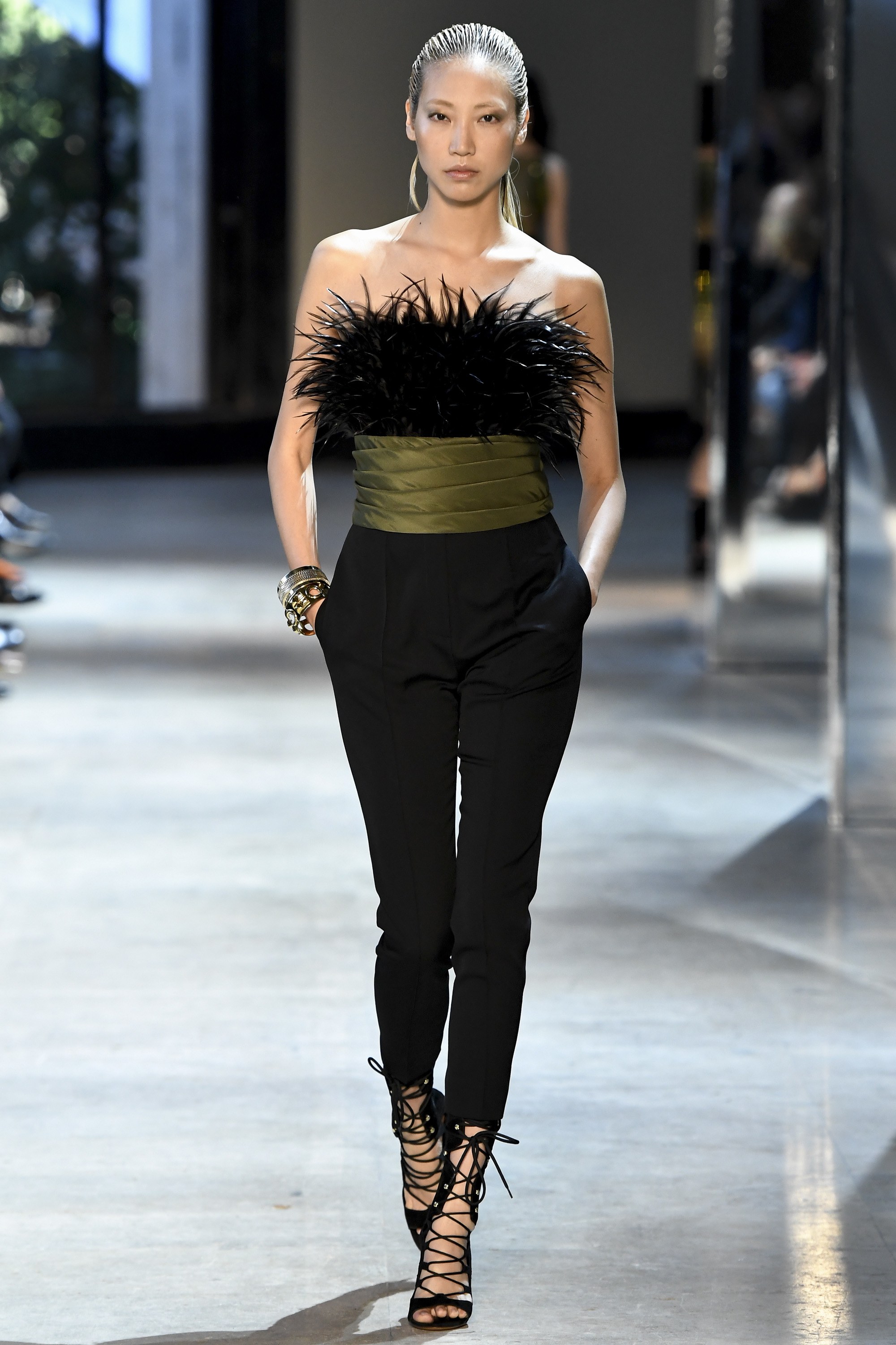 alexandre-vauthier-fall-2016-couture-10