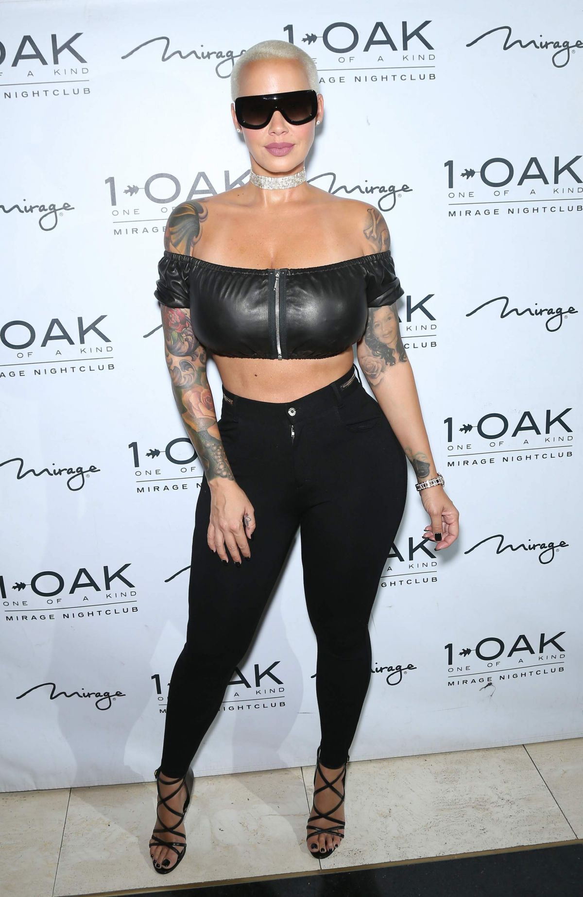 amber-rose-at-1oak-nightclub-in-las-vegas-alexander-wang-2
