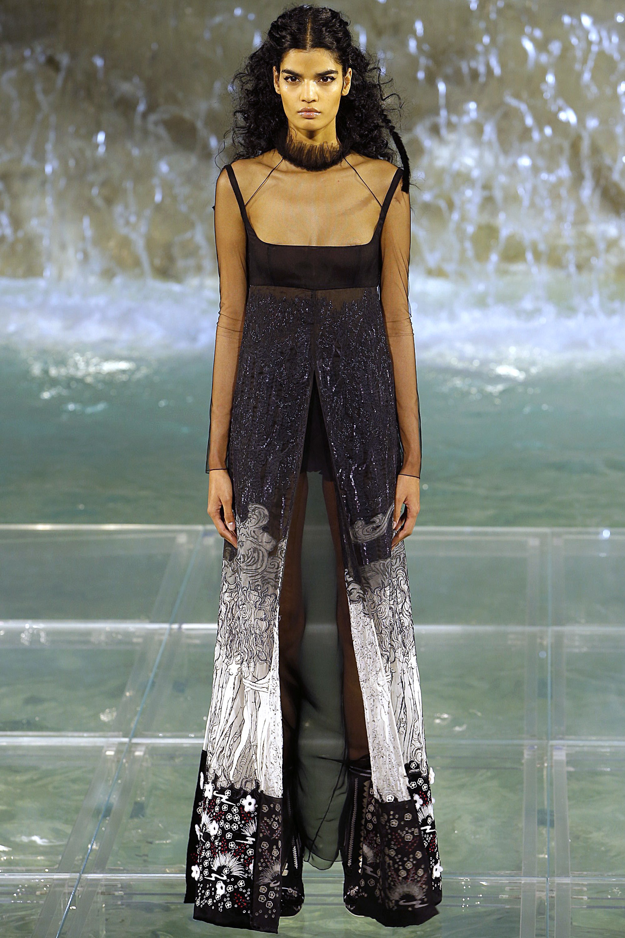 fendi-fall-2016-couture-14