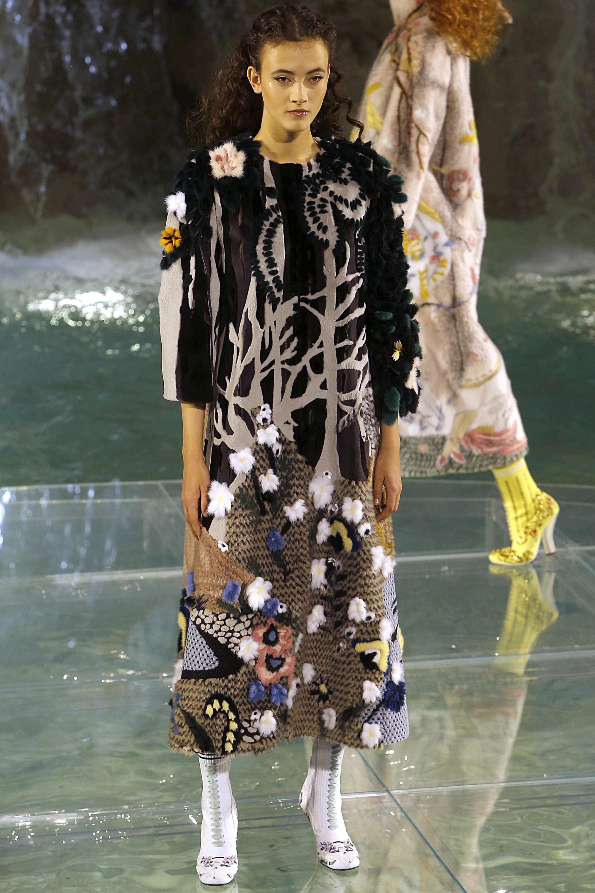 fendi-fall-2016-couture-2