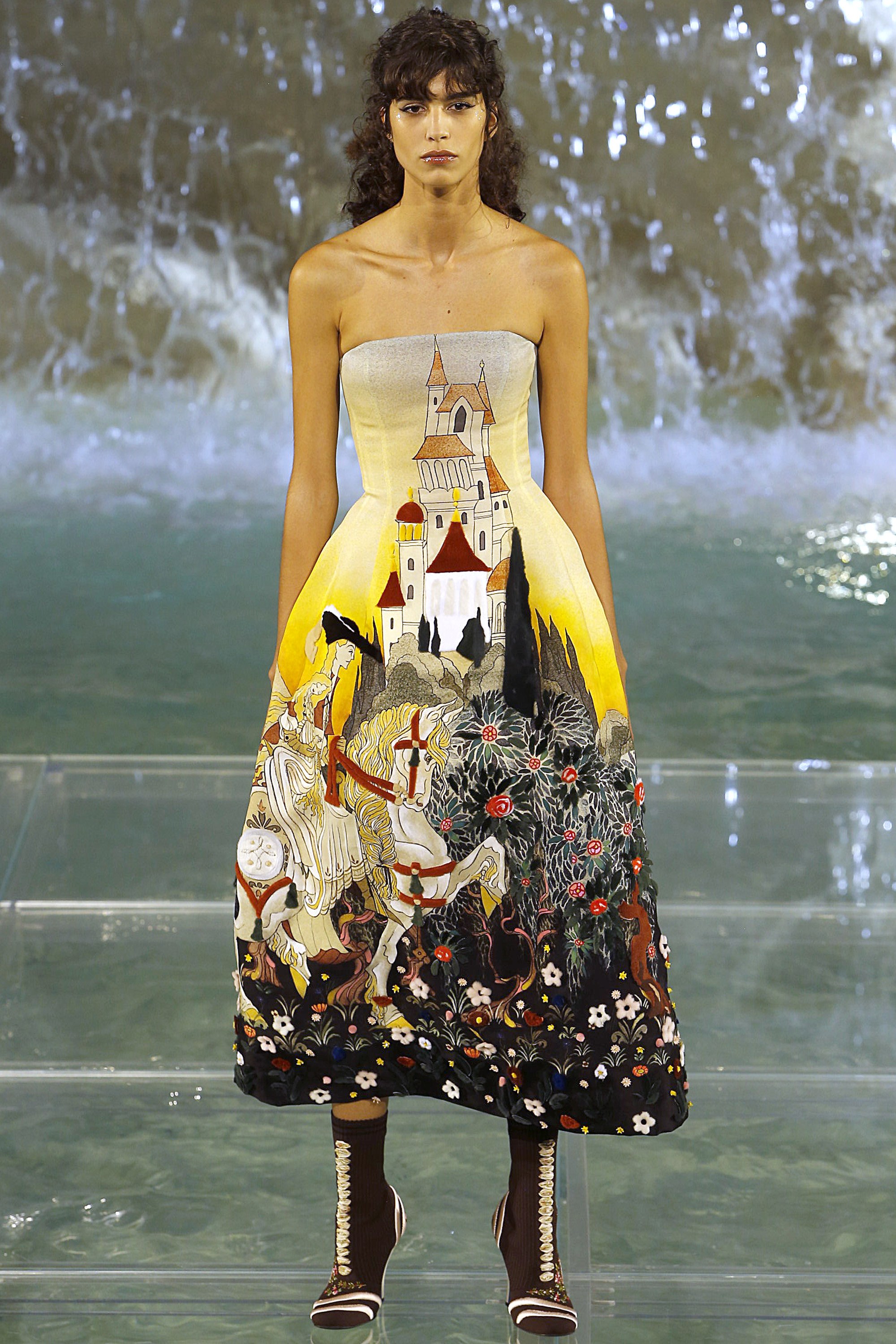 fendi-fall-2016-couture-5