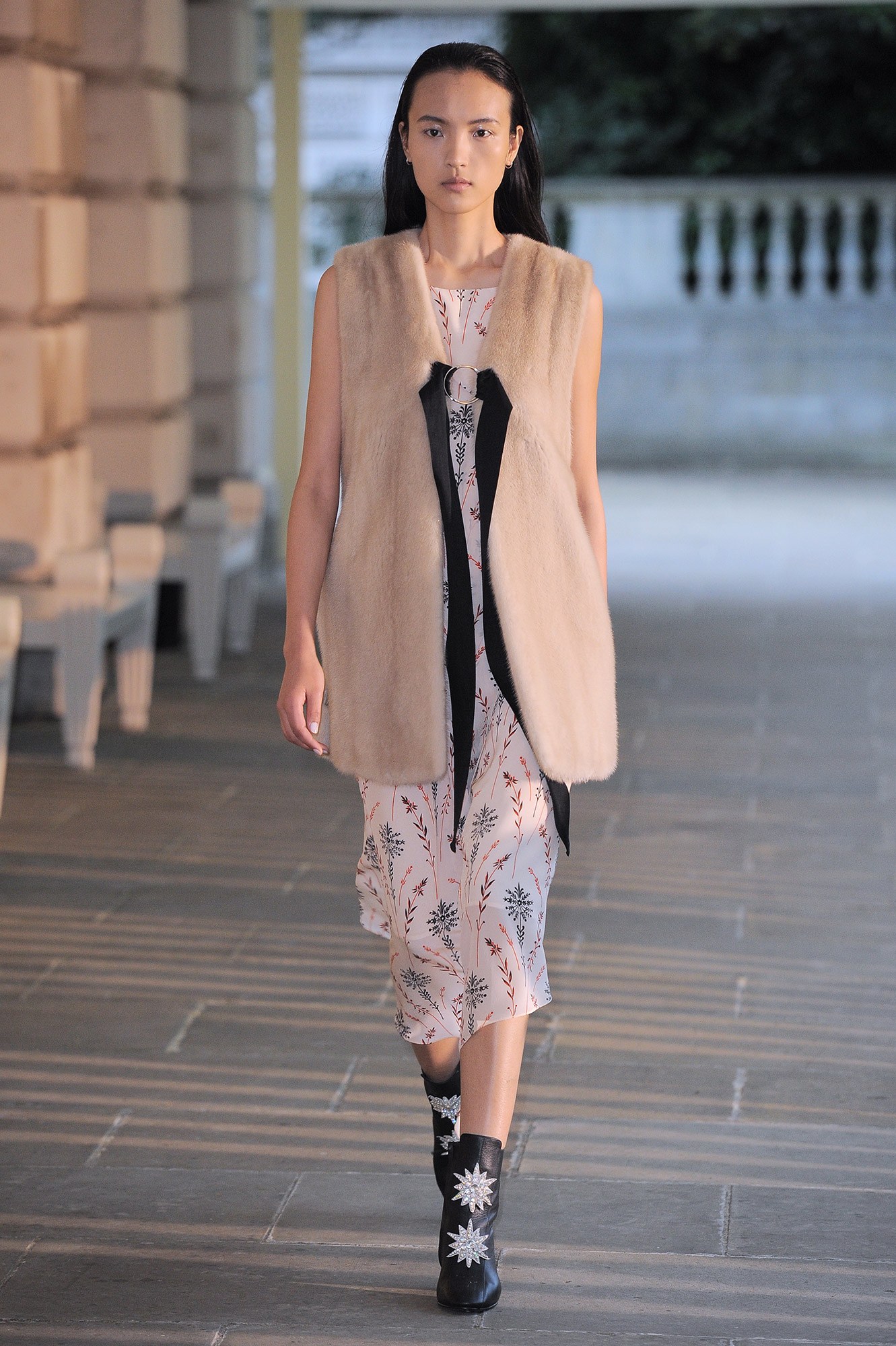 07-creatures-of-the-wind-2017