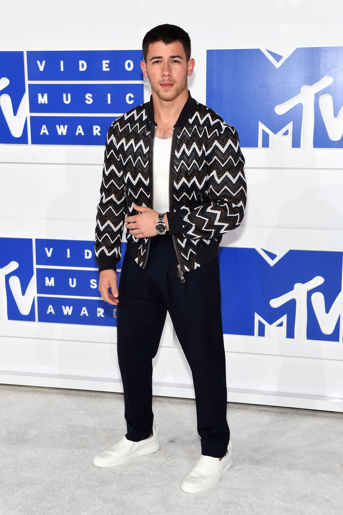 2016+MTV+Video+Music+Awards+Arrivals-nick-jonas