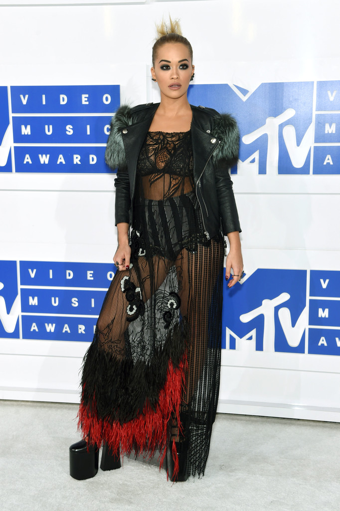 2016+MTV+Video+Music+Awards+Arrivals-rita-ora