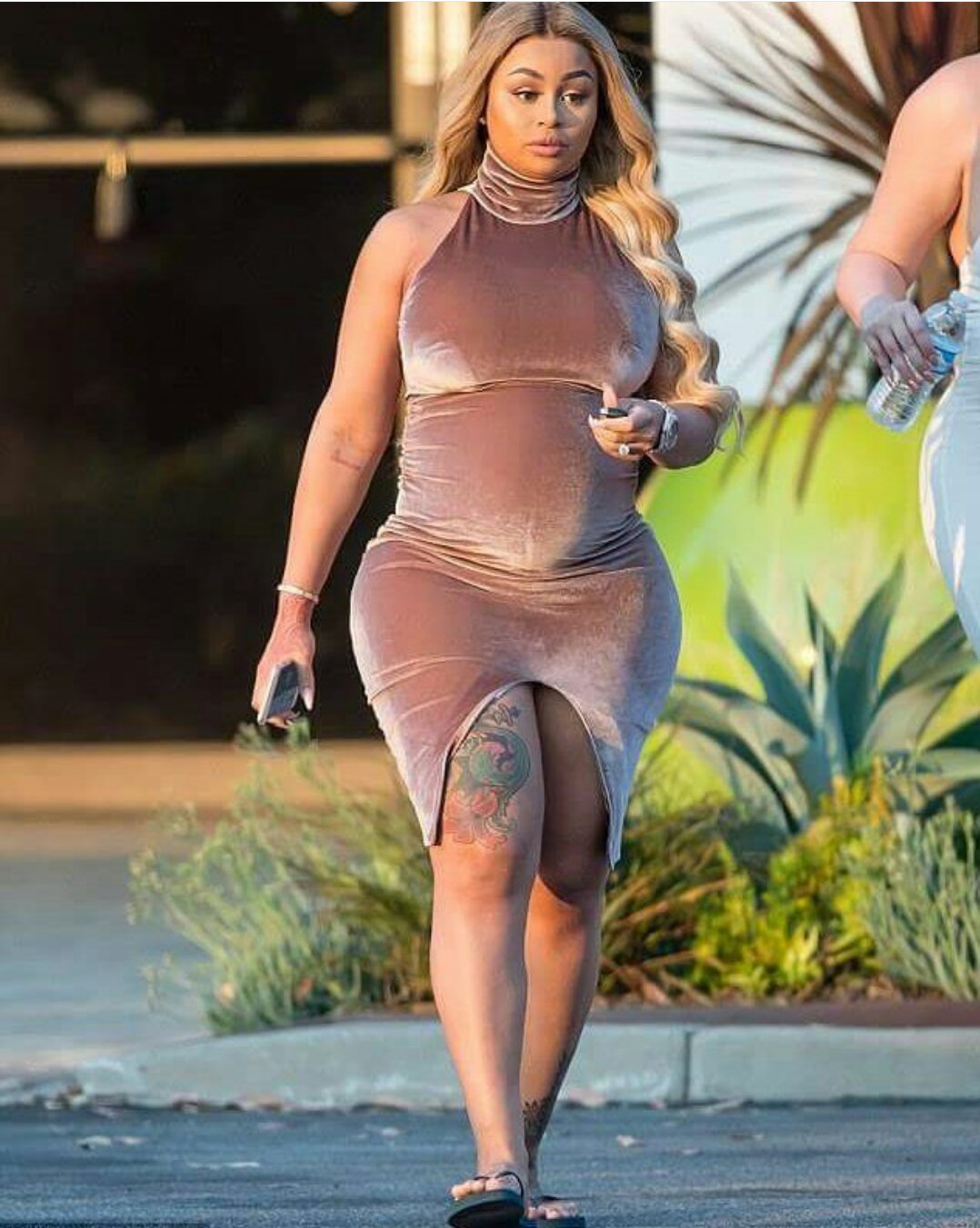 Blac-Chyna-House-of-CB-Santina-Champagne-Velvet-Dress-1