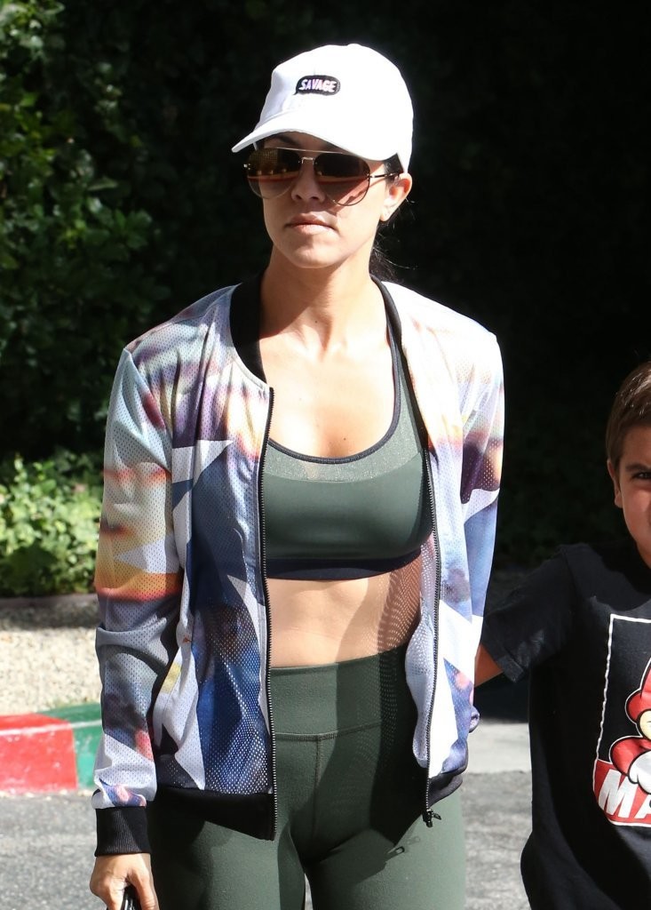 Kourtney+Kardashian+Kourtney+Kardashian+Takes-kimoji-apl-perfect-moment-under-armour