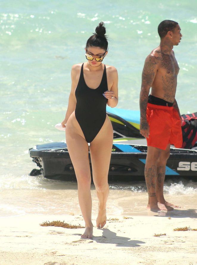 Kylie-Jenner-in-Black-Swimsuit-2016-naked-wardrobe-anna-karin-karlsson-4