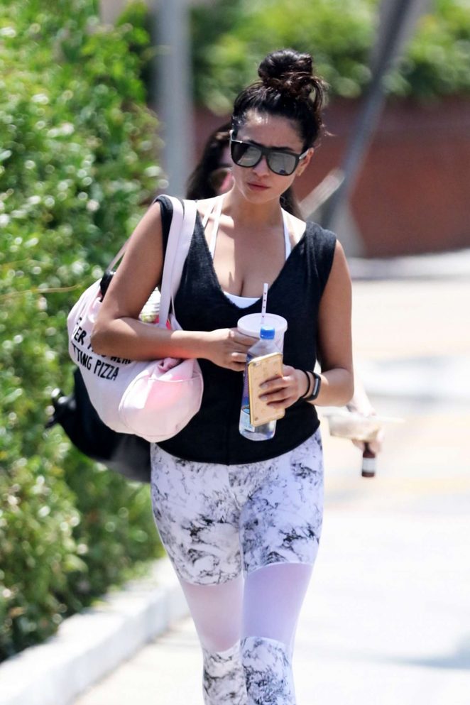 Shay-Mitchell--Leaving-the-gym-bando-varley-1