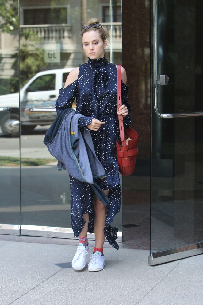 Suki-Waterhouse-la-magda-butrym-1