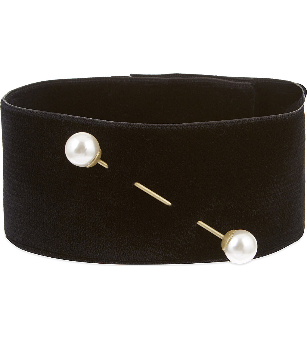 dries-van-noten-pearl-choker