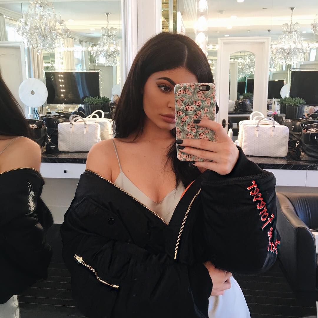 kylie-jenner-instagram-vetements-2