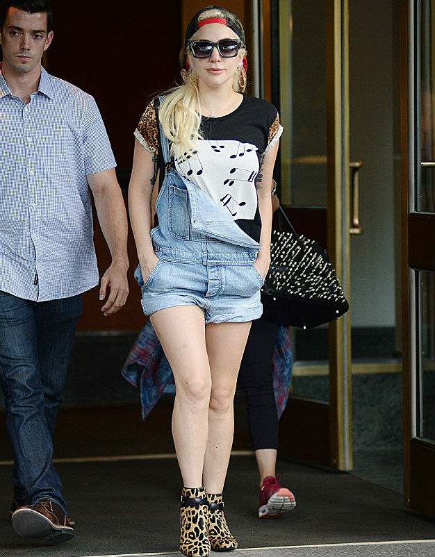 lady-gaga-nyc-saint-laurent-3