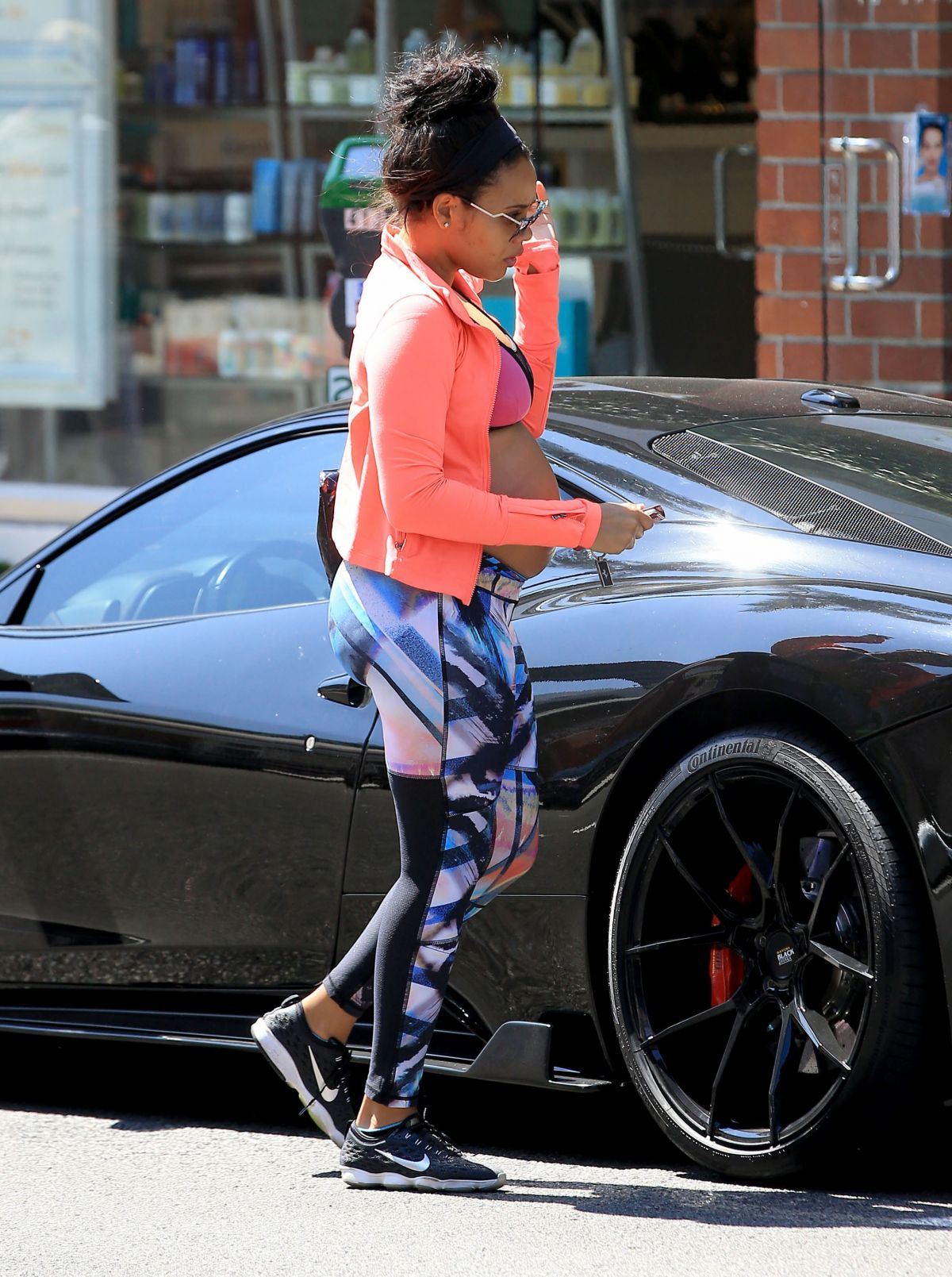 pregnant-angela-simmons-out-in-beverly-hills-vipe-fendi-soulcycle-3