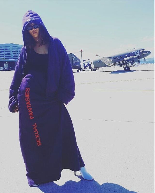 rihanna-vetements-instagram