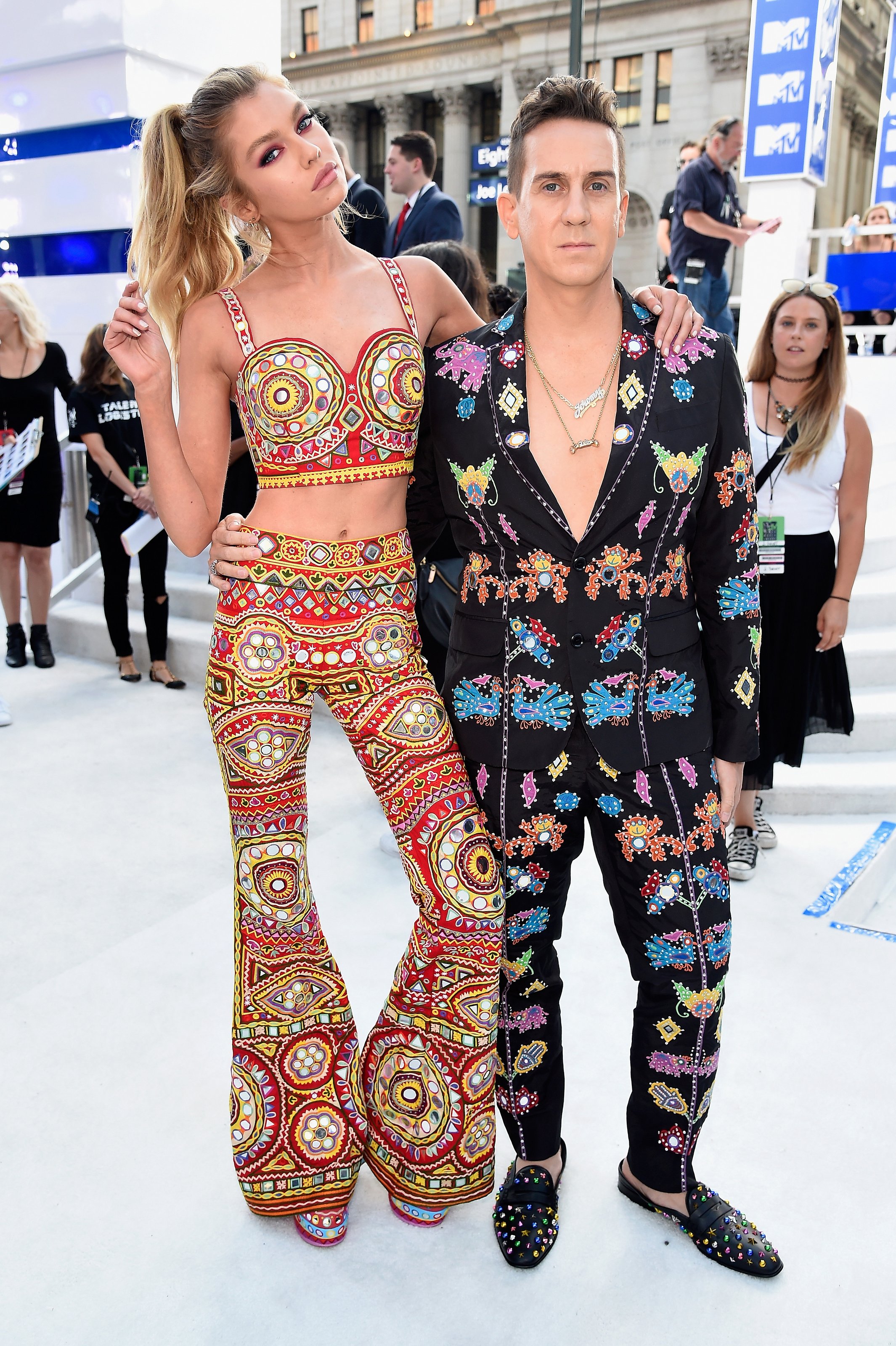 stella-maxwell-jeremy-scott-mtv-vmas-2016