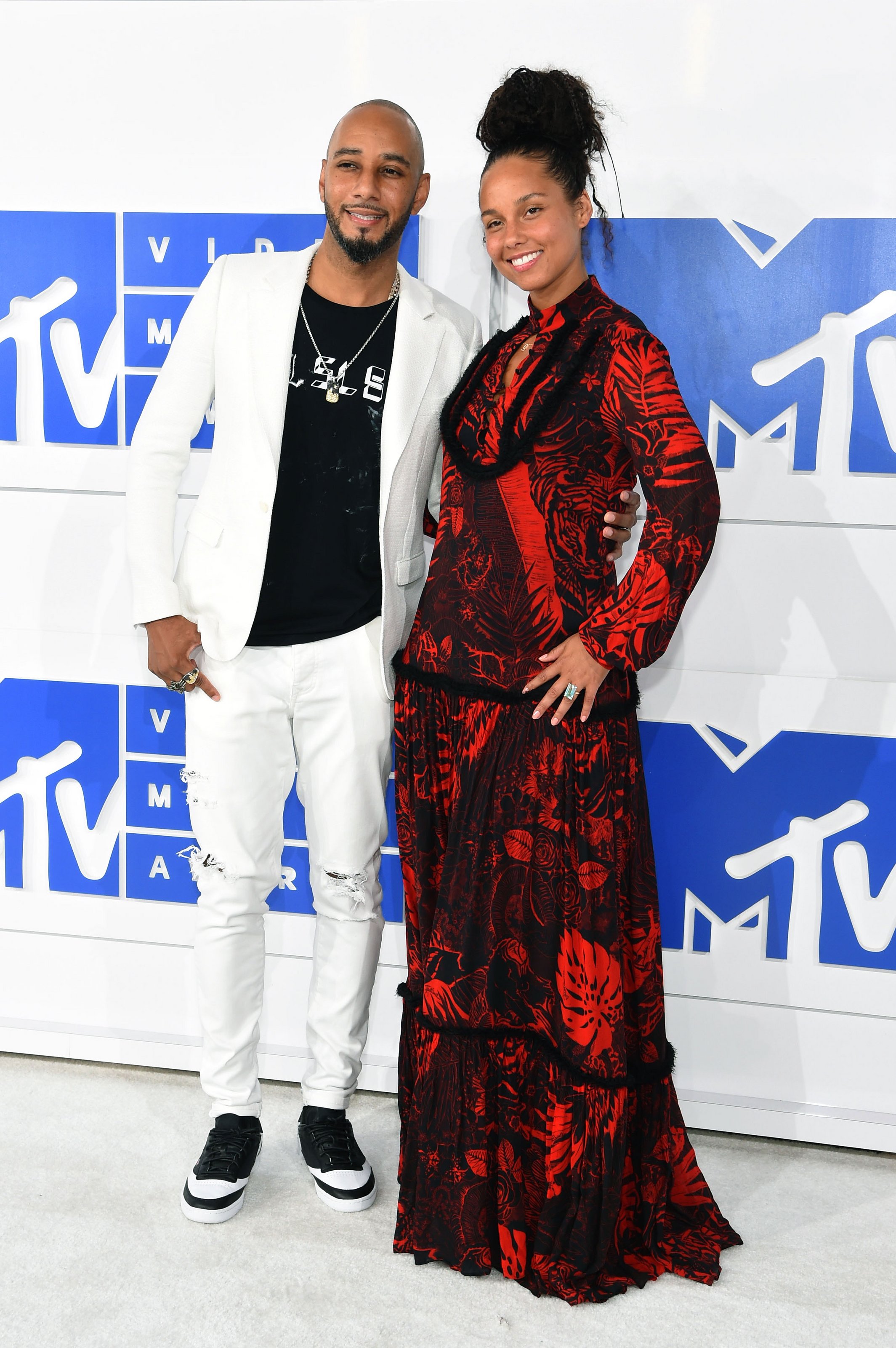 swizz-beatz-alicia-keys-mtv-vmas-2016