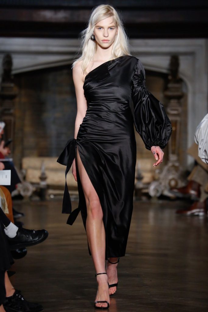 2-renee-zellweger-bridget-jones-baby-berlin-premiere-monse-fall-2016-black-asymmetric-one-shoulder-side-slit-black-dress