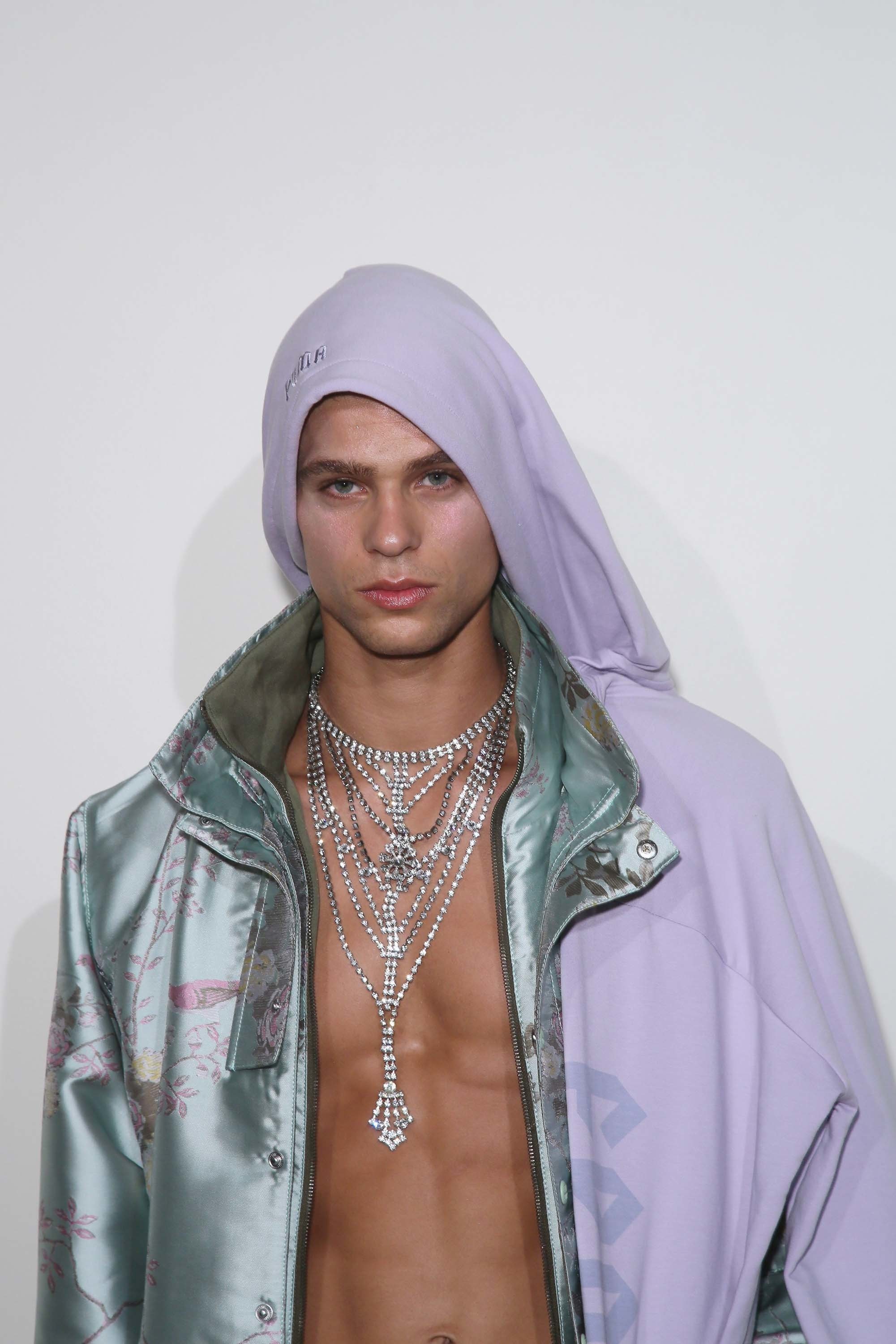 31-fenty-x-puma-2017-rtw