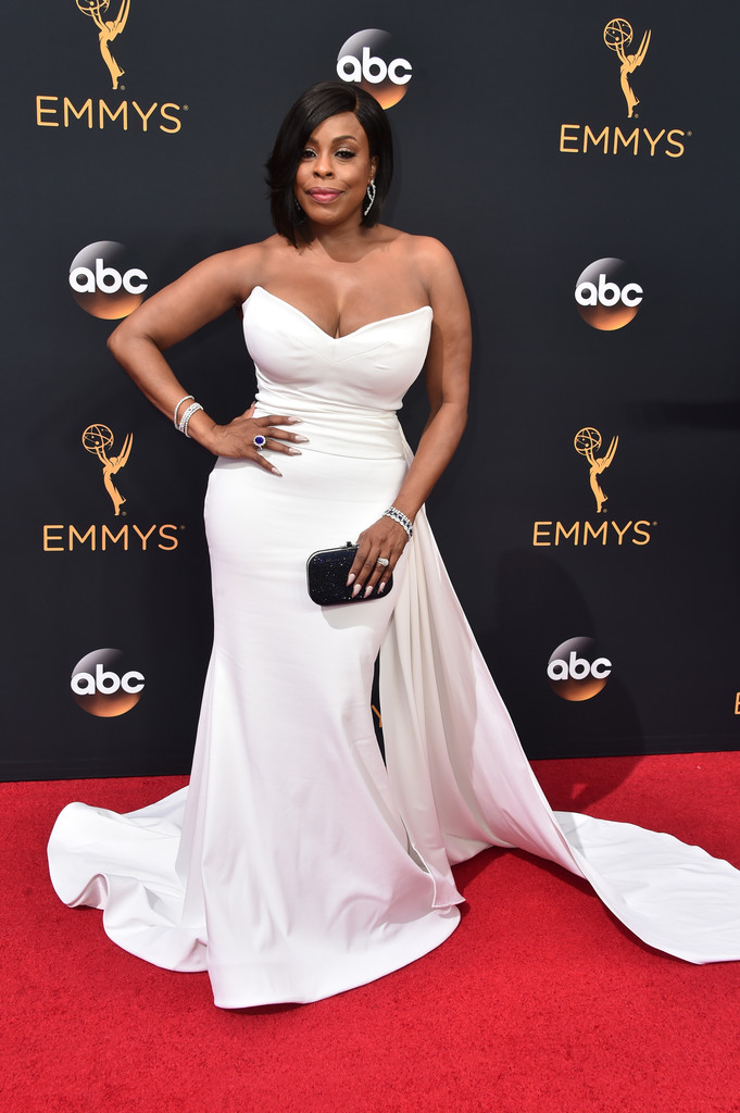 68th+Annual+Primetime+Emmy+Awards+Arrivals-niecy-nash