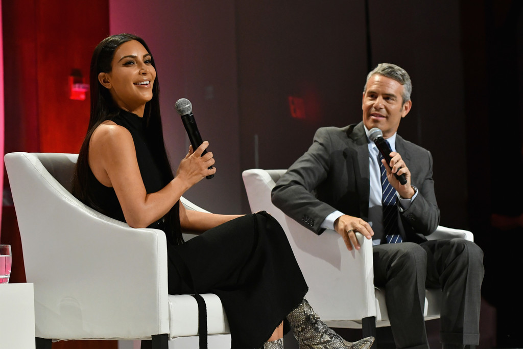 Kim+Kardashian+Girls+Lounge+Dinner+Advertising-proenza-1