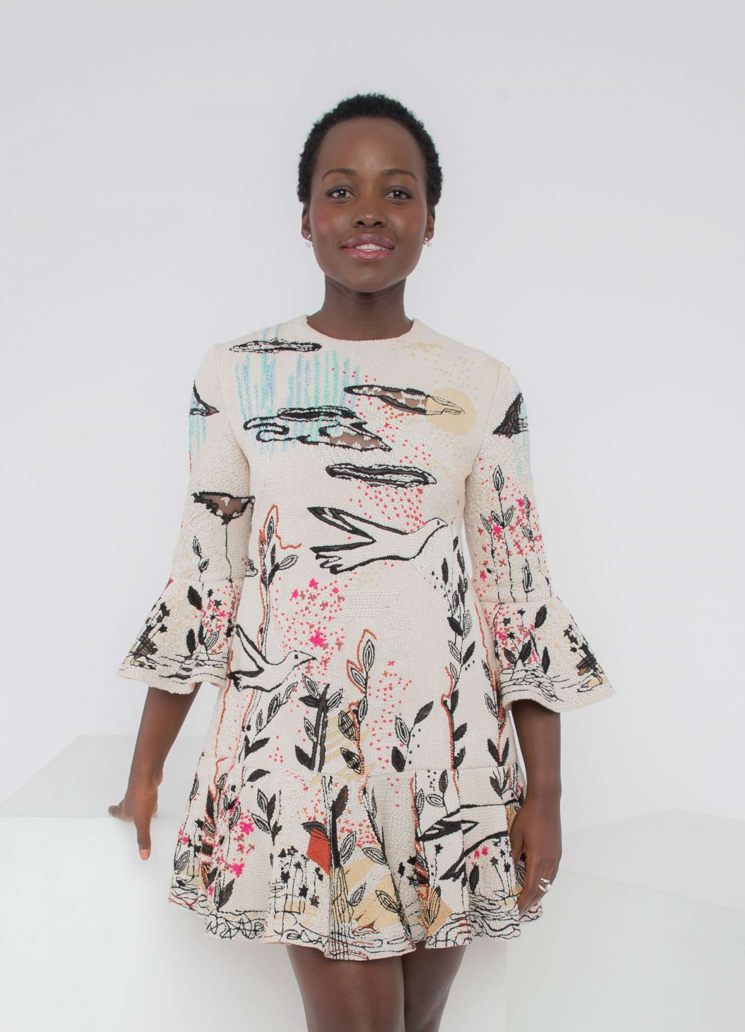 Lupita-Nyongo--Queen-of-Katwe-2016-TIFF-Portraits-valentino