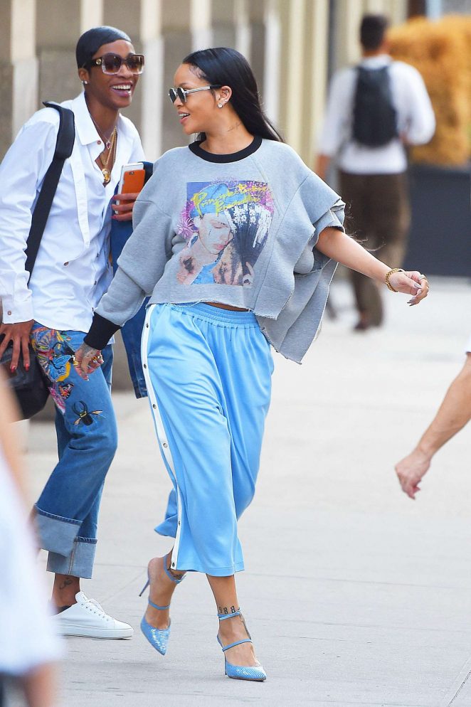 Rihanna-nyc-margiela-blahnik-1