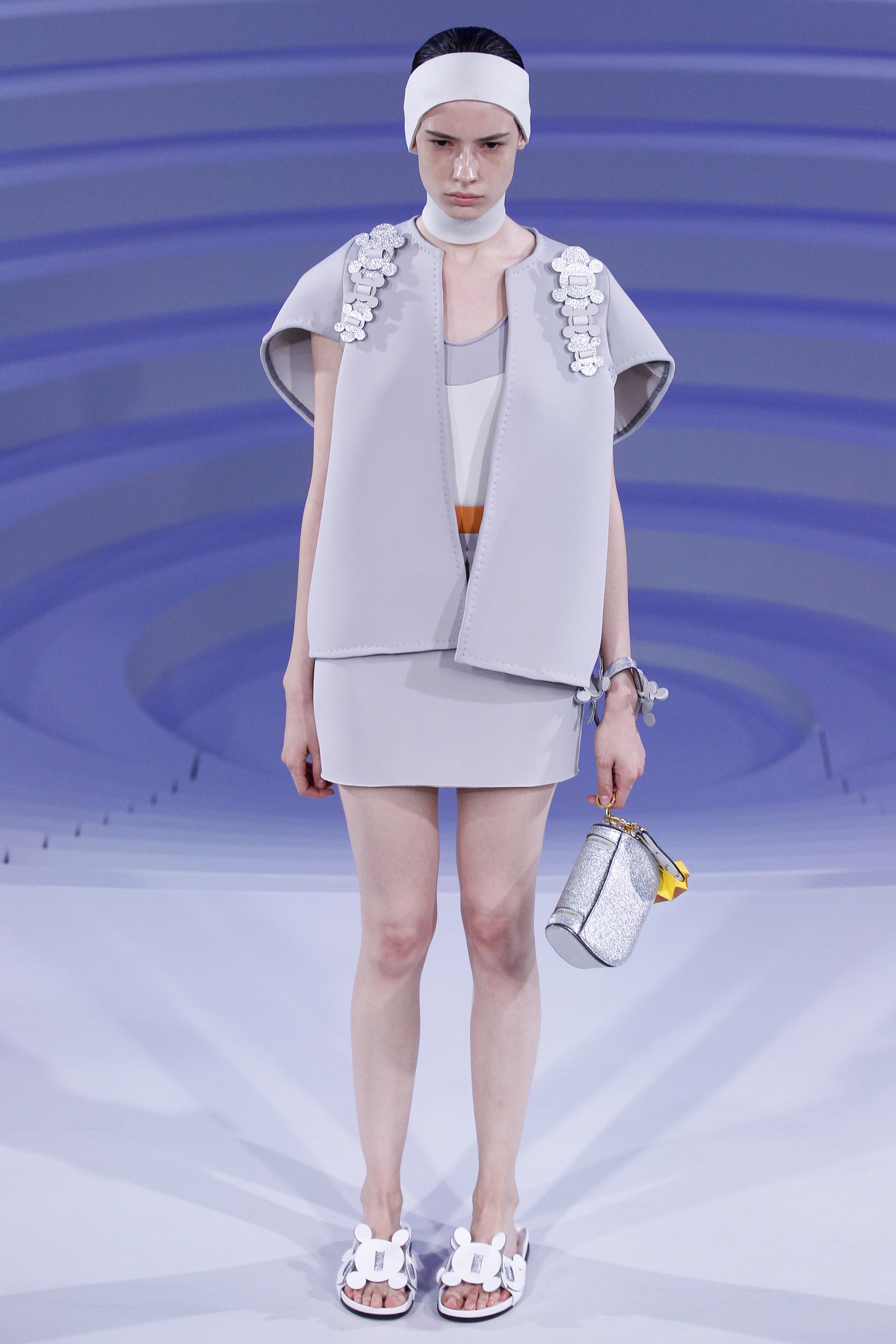 anya-hindmarch-spring-2017-10