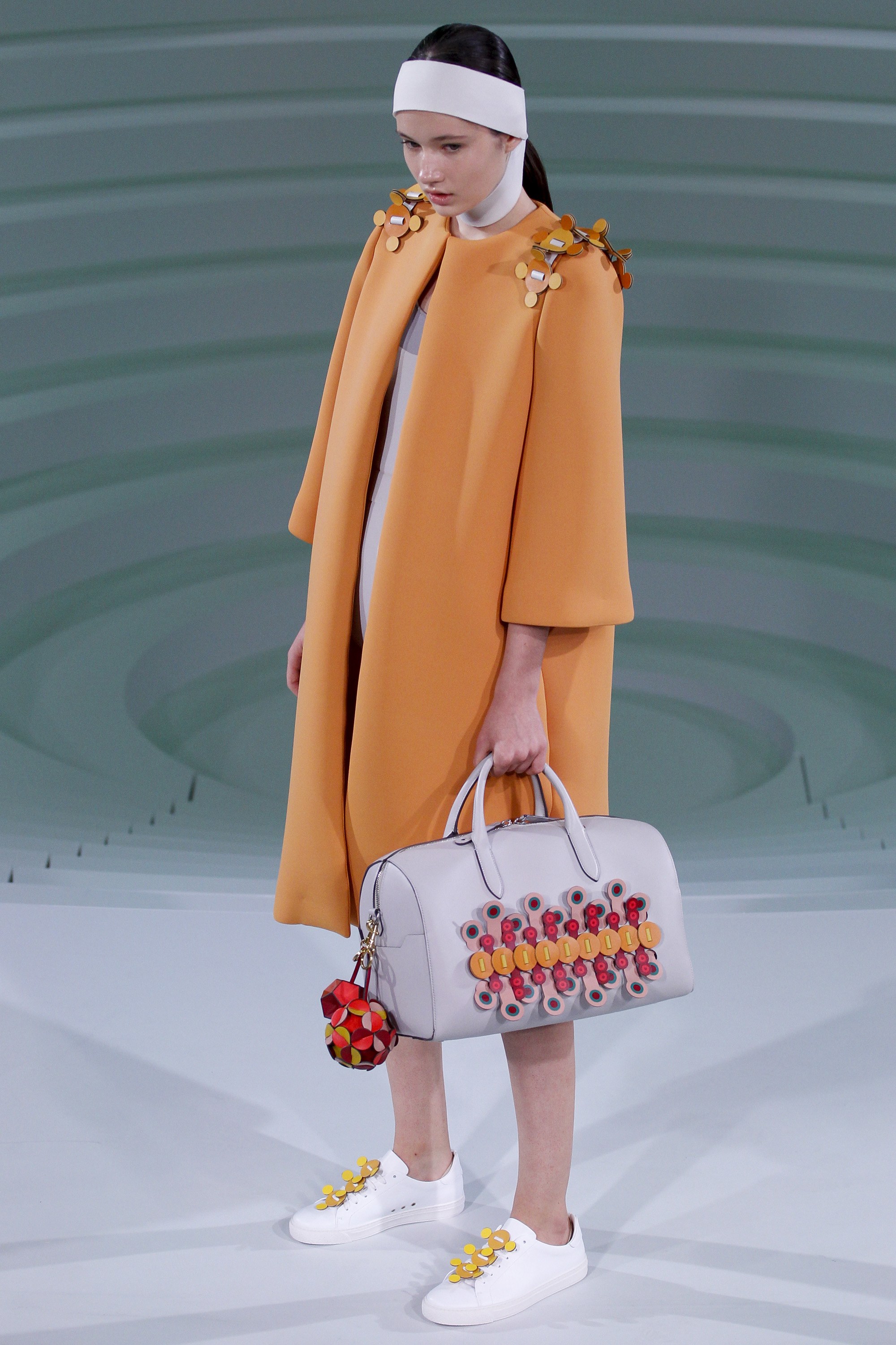 anya-hindmarch-spring-2017-19