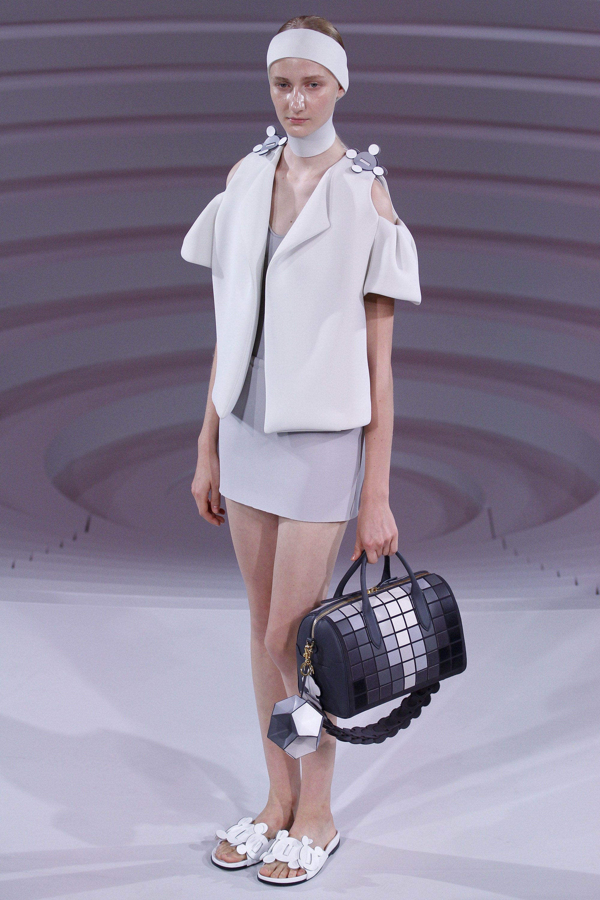 anya-hindmarch-spring-2017-32