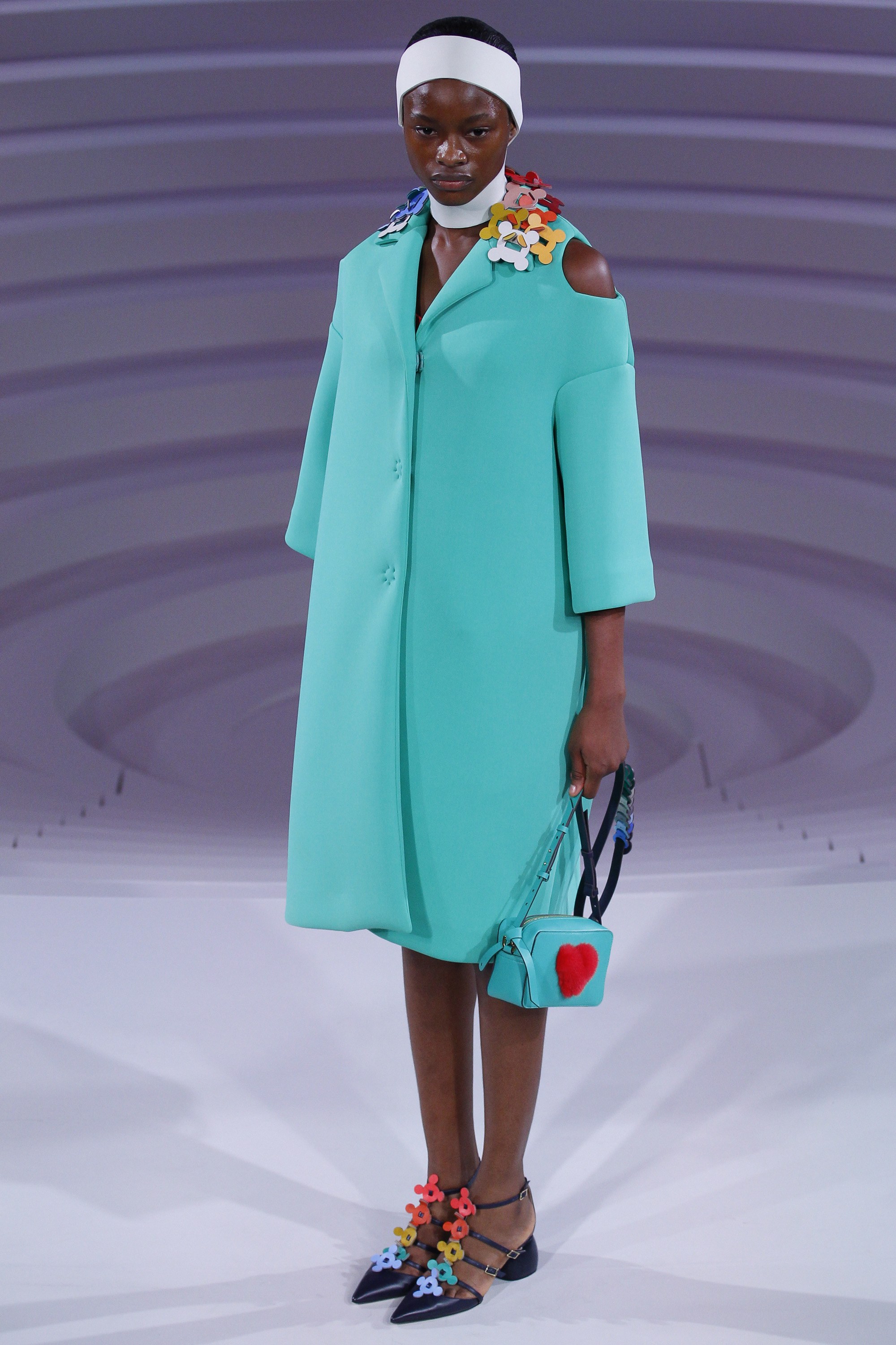 anya-hindmarch-spring-2017-4