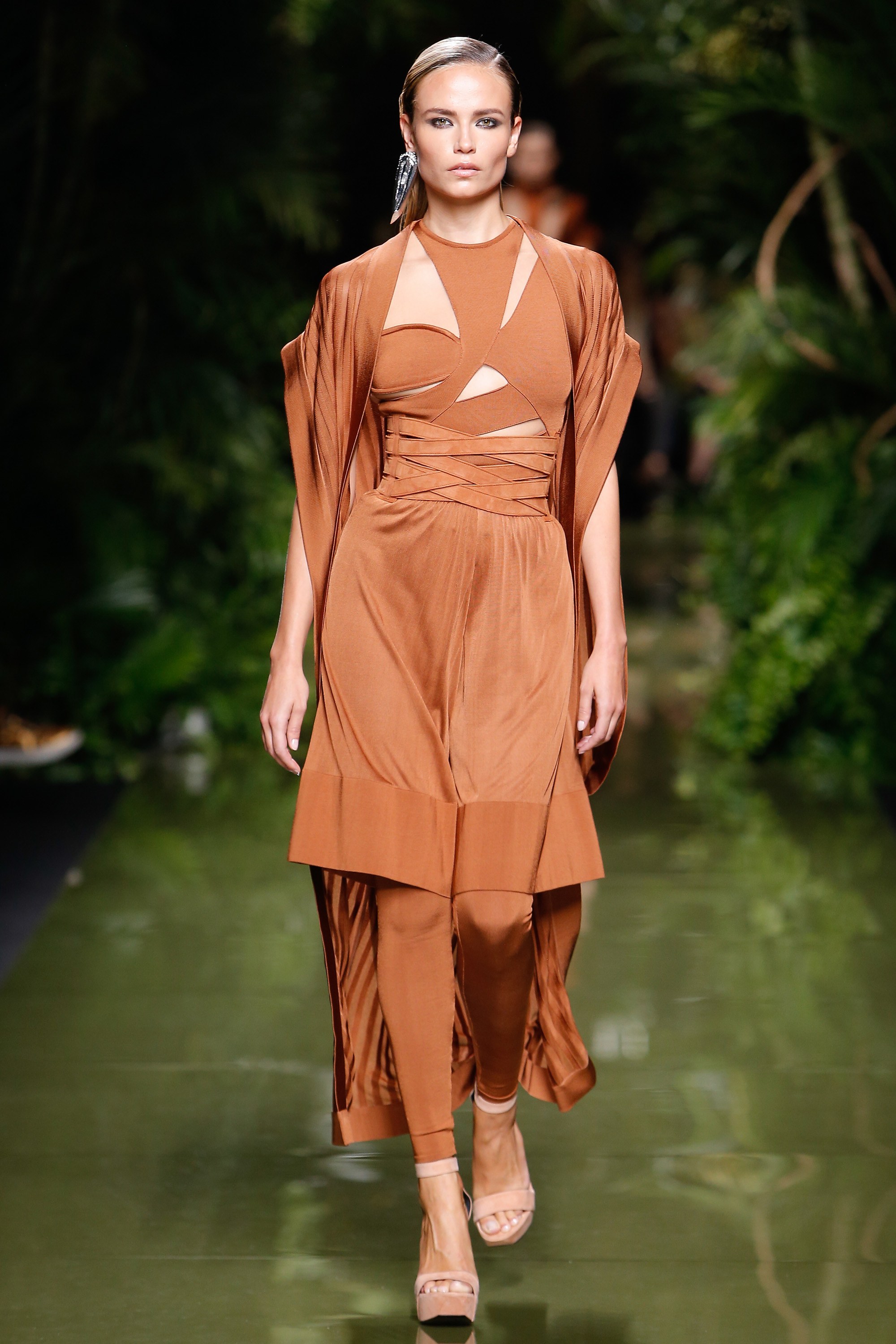 balmain-spring-2017-16