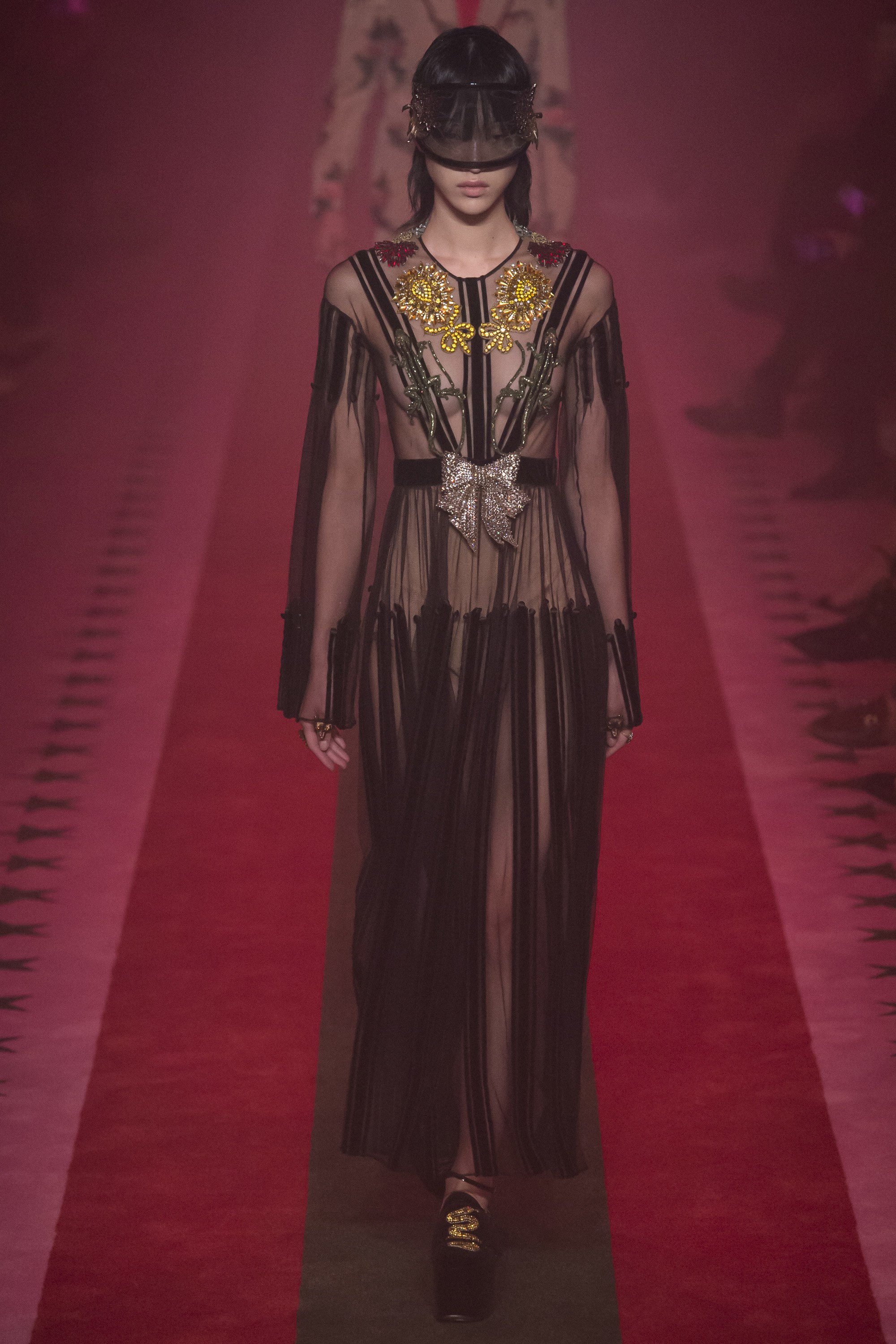 gucci-spring-2017-21