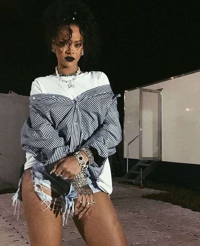 rihanna off the shoulder shirt