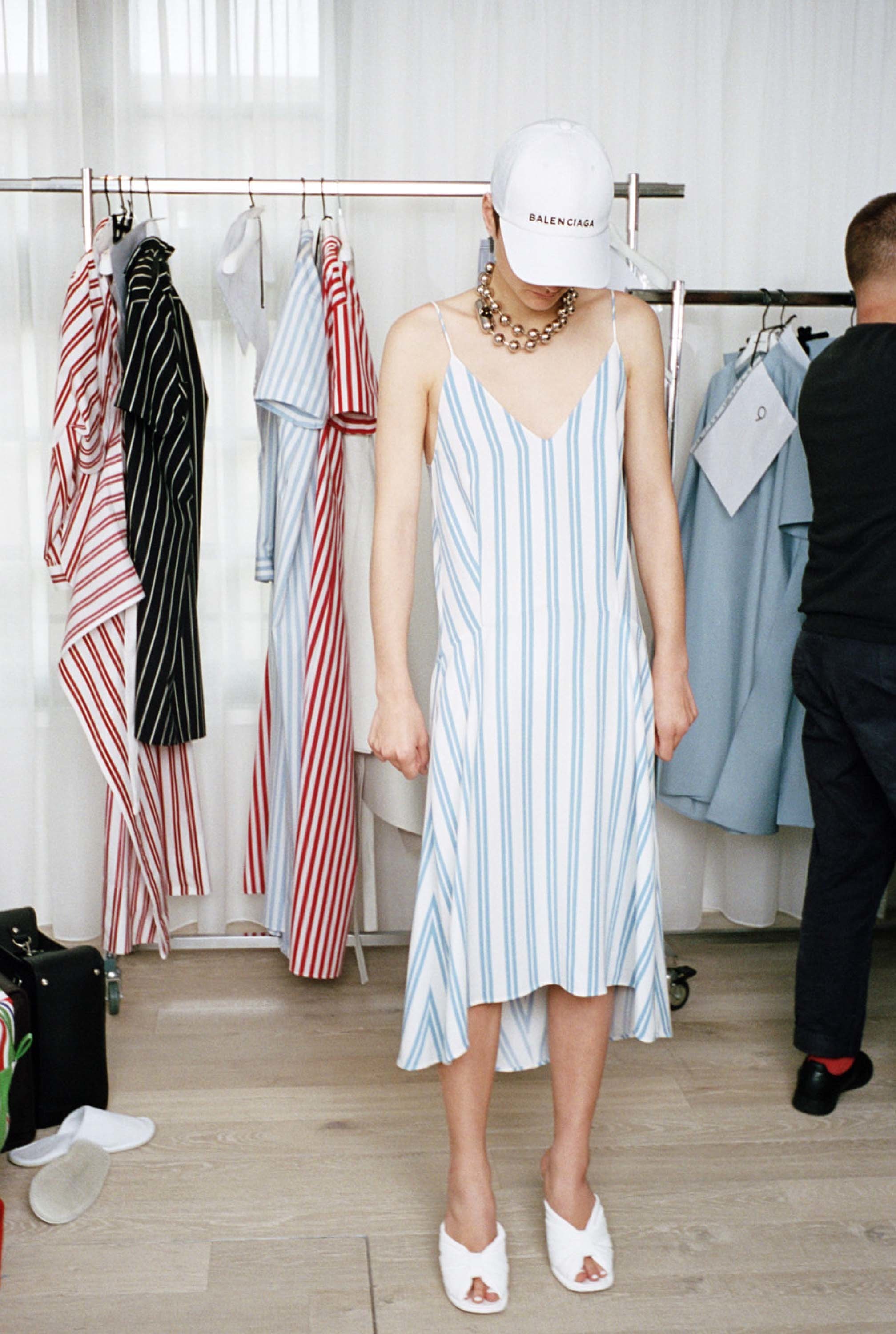 11-balenciaga-resort-2017