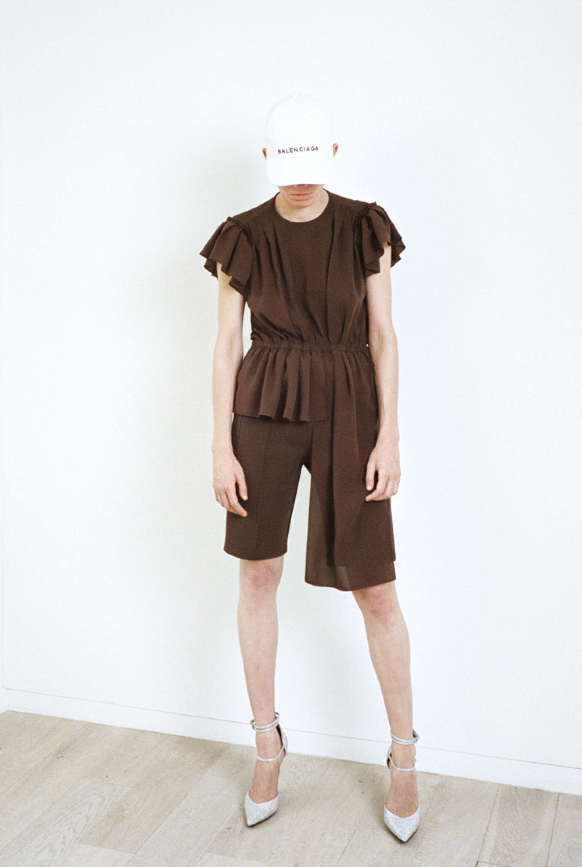 22-balenciaga-resort-2017