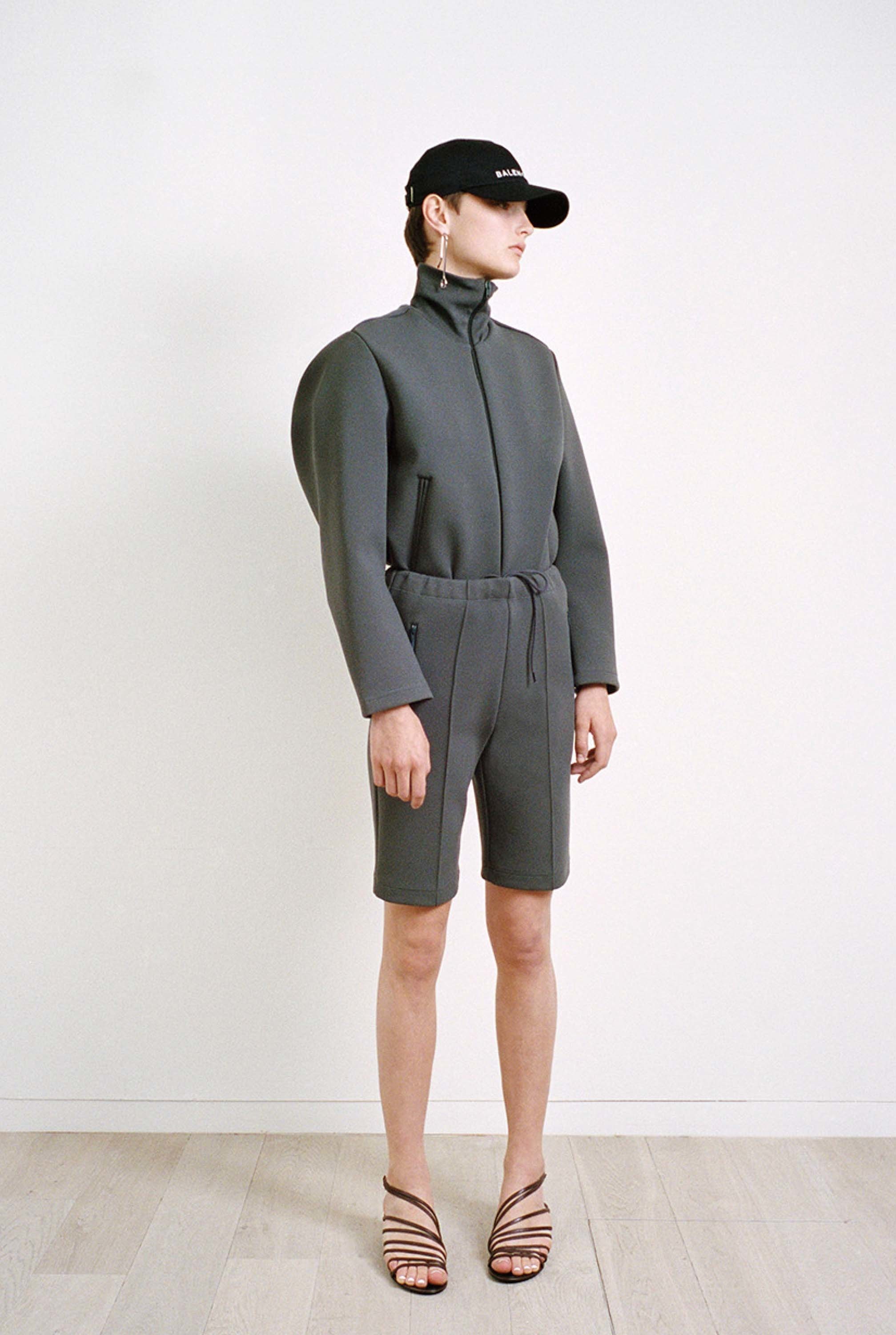 24-balenciaga-resort-2017