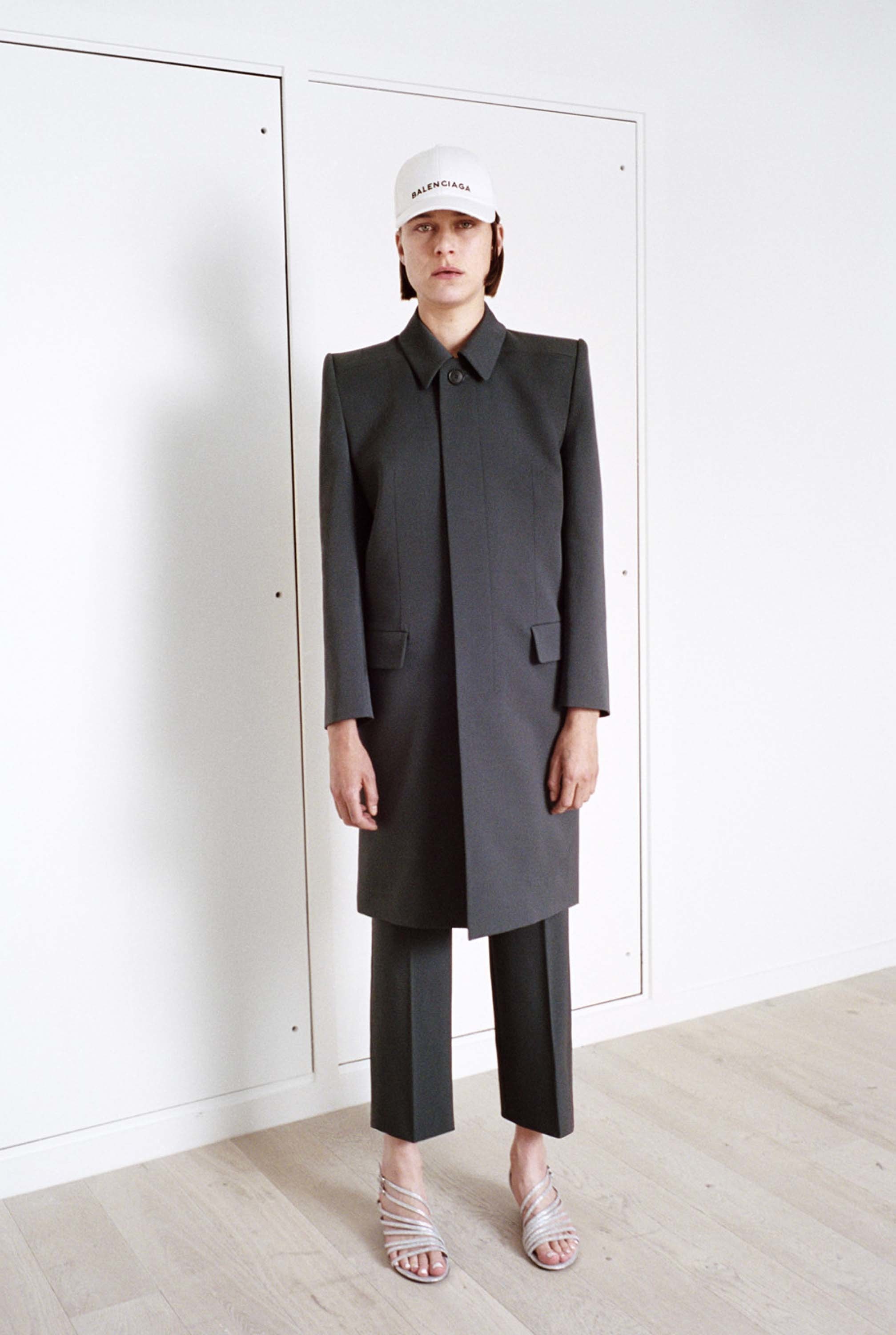 28-balenciaga-resort-2017