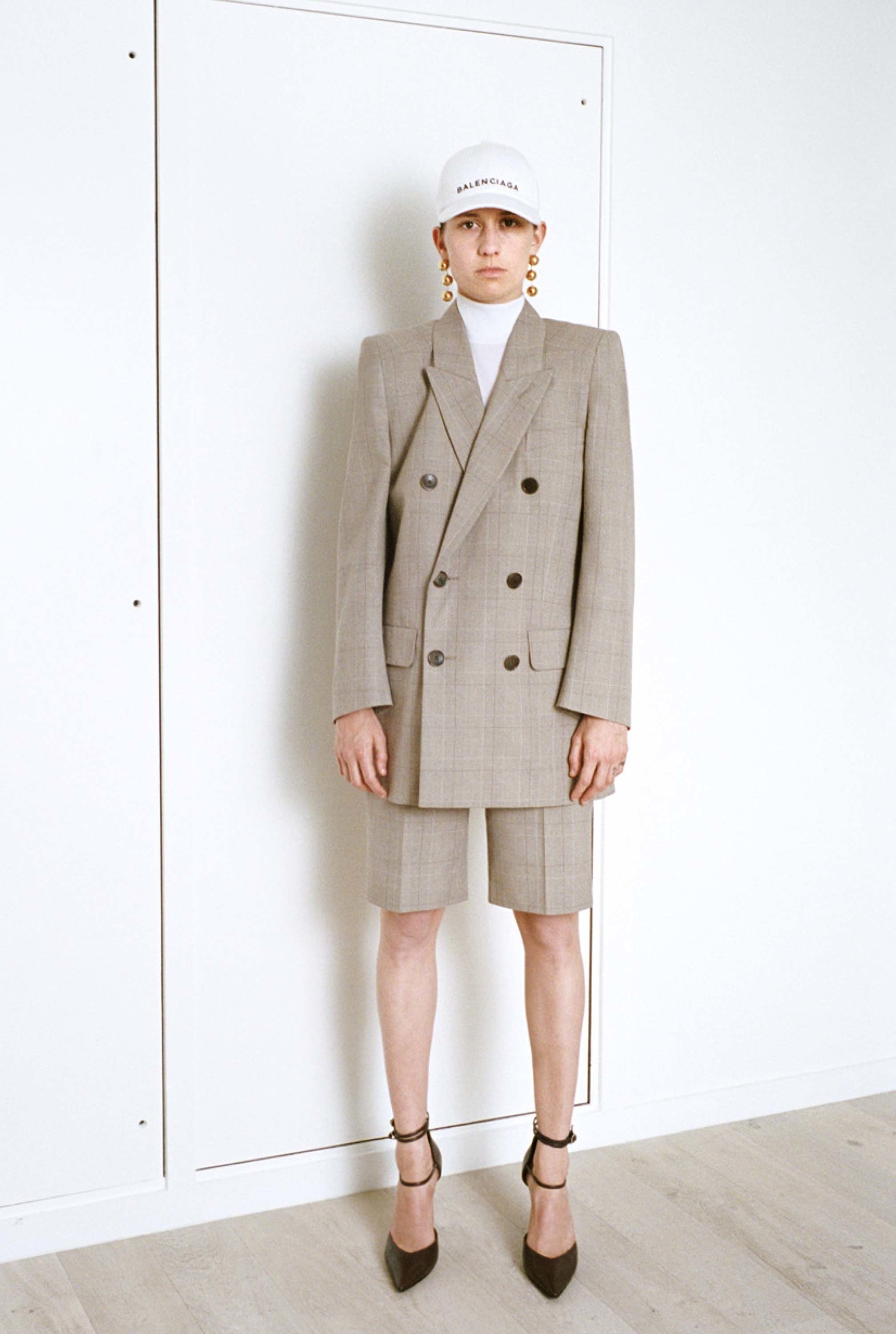 32-balenciaga-resort-2017
