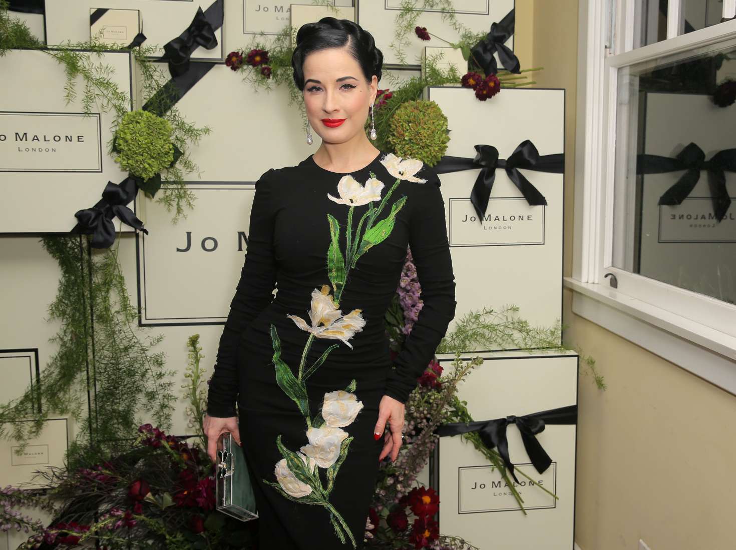 dita-von-teese-jo-malone-london-girl-celebration-dolce