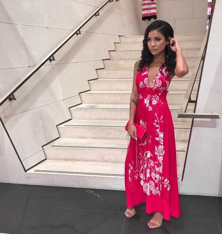 jhene-aikos-fendi-rodeo-drive-flagship-store-opening-fendi-resort-2017-red-floral-printed-halter-dress-1